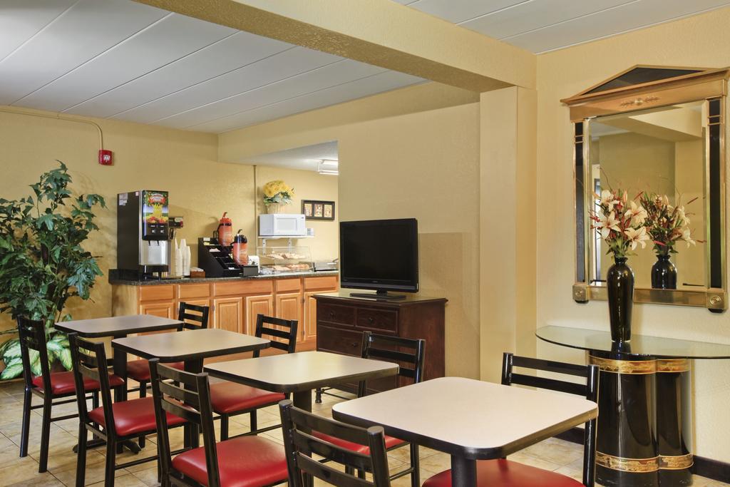 Travelodge Lima Luaran gambar